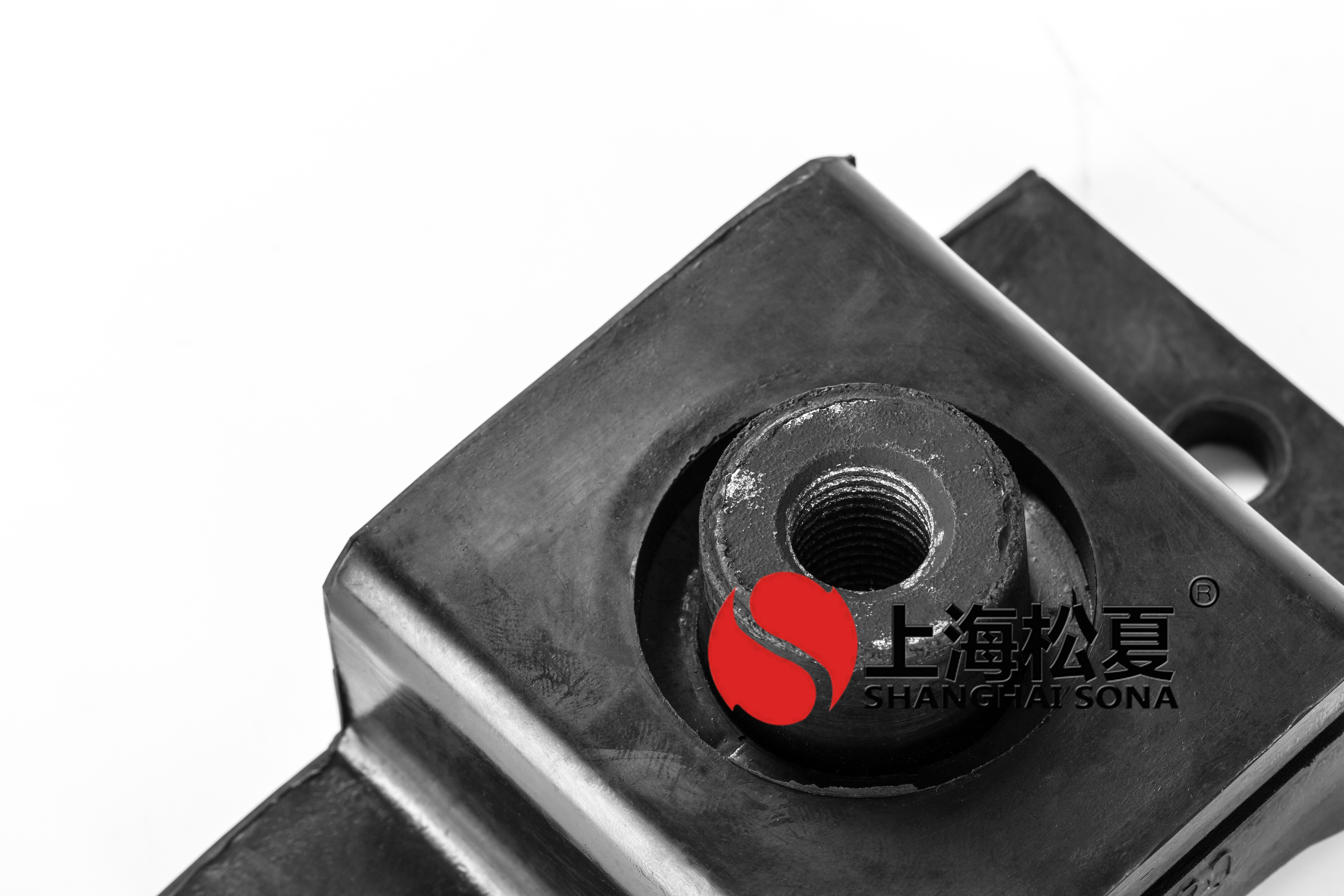 <a href='http://www.sxhmmj.com' target='_blank'><u>橡膠減震器</u></a>細節處實拍圖